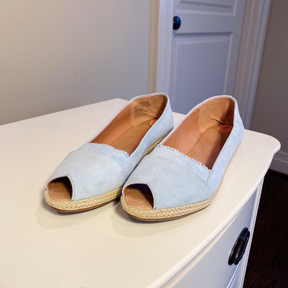 Size 7 Kenneth Cole Espadrille Wedges